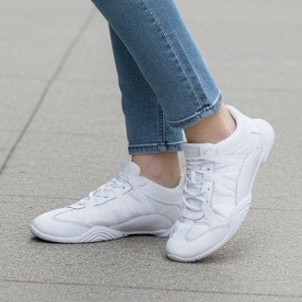INFINITY EVOLUTION Women's Lightweight Triple White Sneakers - Size: 8 1/2